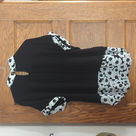 Elle Split Black Mock-Layer Collard Top Black Pink Floral Short Sleeve XL - Picture 7 of 10